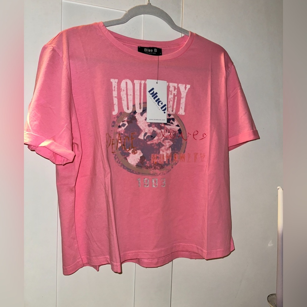 NWT Blue. B Journey -Peace Love Humanity 1903 Graphic Tee